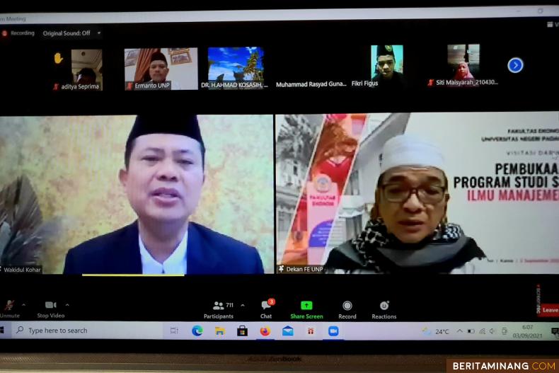 Kegiatan Subuh Mubarak Universitas Negeri Padang secara virtual yang dilaksanakan oleh Fakultas Ekonomi pada Jumat (3/9) pagi ini.