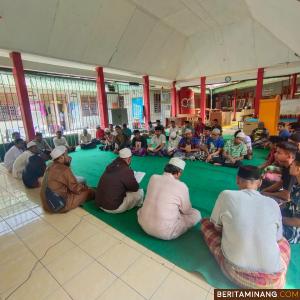 Terlihat suasana pengajian yang dilaksanakan bagi WBP Rutan Kelas IIB Muara Labuh di aula Rutan setempat, Jumat (25/2/2022). Afrizal. A