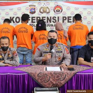 Polres Sijunjung saat menggelar konferensi pers, Kamis (10/03/2022).