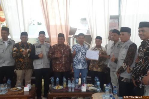 Baralek Gadang Batagak Kudo-kudo Masjid Raya IC IKAPS di Nagari Pilubang, Kecamatan Sungai Limau.