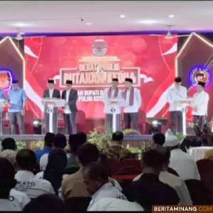  KPU Lima Puluh Kota Gelar Debat Publik Putaran Kedua Calon Bupati dan Wakil Bupati