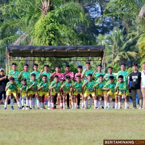 Skuad Sekolah Sepak Bola Putra Bumi Serambi (SSB PBS) Padang Panjang. Foto: Dok.Kominfo Padang Panjang