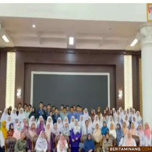 Pemko Bukittinggi gelar talk show remaja ceria dengan tema mental sehat,generasi hebat di Balairung Rumah dinas walikota,Rabu(11/12). Foto : Dok IGPemkobukittinggi