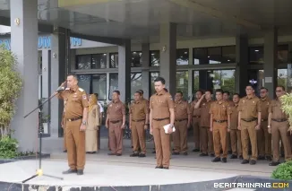Wakil Wali Kota Payakumbuh Elzadaswarman memimpin apel perdana Aparatur Sipil Negara (ASN) di lingkungan Pemerintah Kota (Pemko) Payakumbuh