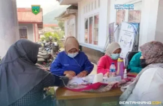Suasana pemeriksaan kesehatan di sebuah Puskesmas di Kota Padang Panjang. Foto: Kominfo Padang Panjang