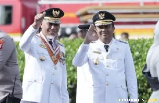 Gubernur Sumatera Barat (Sumbar), Mahyeldi Ansharullah dan Wakil Gubernur (Wagub) Vasko Ruseimy usai dilantik. Foto: Biro Adpim Sumbar