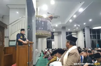 Kapolda Sumatera Barat, Irjen Pol. Dr. Drs. Gatot Tri Suryanta, M.Si., CSFA memberikan sambutan pada Subuh Berjamaah. Foto ET.