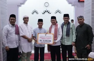 Tim Safari Ramadhan (TSR) Provinsi Sumatera Barat mengunjungi Masjid Amaliyah, Kelurahan Tiakar, Payakumbuh Timur, Minggu (09/03/2025).
