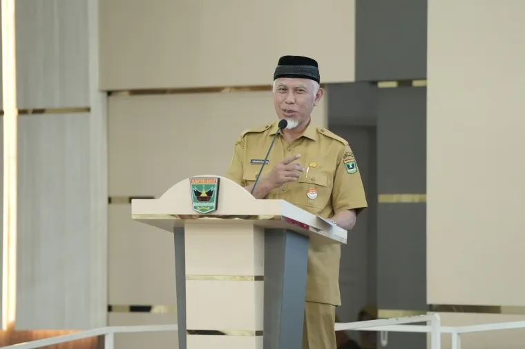 Gubernur Sumatera Barat (Sumbar), Mahyeldi Ansharullah saat membuka sekaligus menjadi pembicara kunci pada Musrenbang RKPD Provinsi Sumbar Tahun 2026 di Auditorium Istana Gubernuran, Selasa (15/04/2025). Foto:Adpim Sumbar