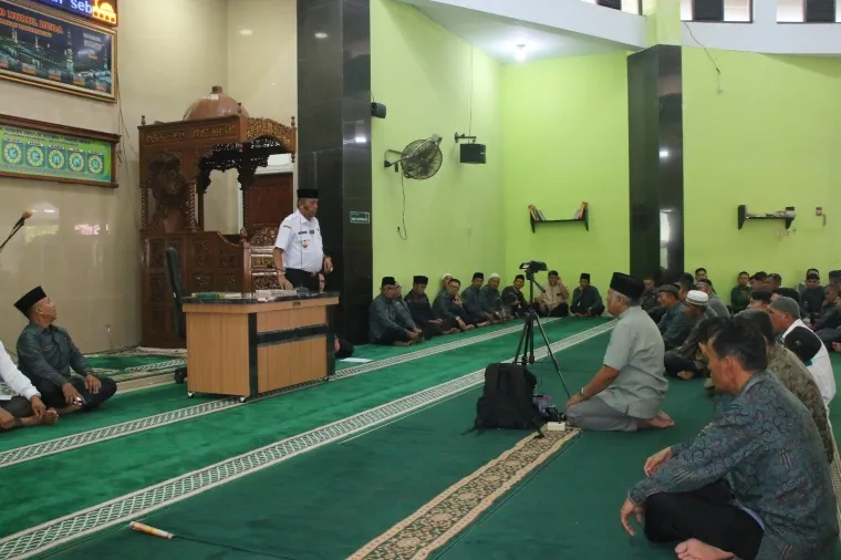 Wawako Elzadaswarman menghadiri halal bihalal yang digelar oleh Kelompok Kerja Kepala Sekolah dan Madrasah (KKKS/M) Kecamatan Payakumbuh Utara dan Kecamatan Lamposi Tigo Nagori (Latina), Rabu (9/4/2025).