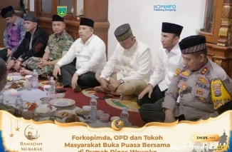 Suasana penuh kehangatan dan kebersamaan terasa di Rumah Dinas Wakil Wali Kota Padang Panjang, Allex Saputra, Jumat (28/3/2025). Foto: Kominfo Padang Panjang