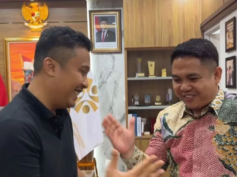 Wakil Gubernur Sumatera Barat (Wagub Sumbar), Vasko Ruseimy, melakukan pertemuan dengan Wakil Menteri Perlindungan Pekerja Migran Indonesia (Wamen BP2MI), Dzulfikar Ahmad Tawalla, di Jakarta. Foto: Adpim Sumbar