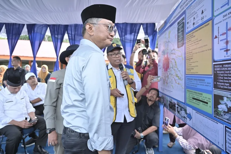 Menteri Pekerjaan Umum (PU) RI, Dody Hanggodo, saat berkunjung ke Kabupaten Tanah Datar, Sabtu (03/05/2025). Foto: Adpim Sumbar