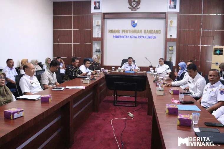 Verifikasi Lapangan Hybrid (VLH) Evaluasi Kota Layak Anak (KLA) 2025 secara virtual di Ruang Randang Balai Kota Payakumbuh, Rabu (07/05/2025).