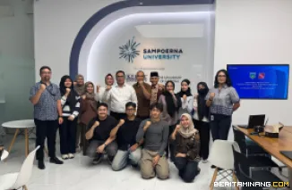 Wali Kota Padang Panjang, Hendri Arnis audiensi bersama Sampoerna University terkait Program Bantuan Pendidikan Tingkat Sarjana, Jumat (23/5/2025). Foto: Kominfo Padang Panjang