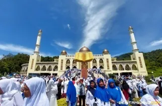 Masjid Agung Manarul 'Ilmi Islamic Centre Padang Panjang. Foto: Kominfo Padang Panjang