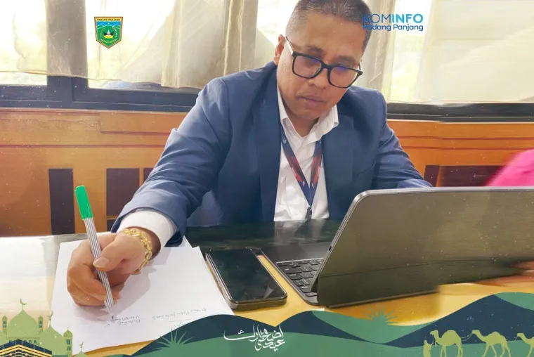 Wali Kota Padang Panjang, Hendri Arnis dalam Rapat Persiapan Pelaksanaan MBG, Rabu (11/6/2025). Foto: Kominfo Padang Panjang