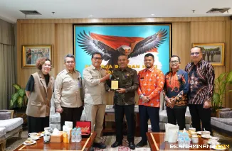 Bupati Safni temui Kepala Staf Kepresidenan Republik Indonesia, Letnan Jenderal (Purn.) Anto Mukti Putranto, di Komplek Istana Kepresidenan, Jakarta, Rabu, (25/06/2025).