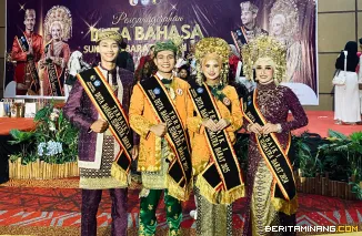 Lingga Anugera Pratama Mahasiswa Depbasindoda FBS UNP Terbaik 1 Duta Bahasa Sumatera Barat. Foto MR.