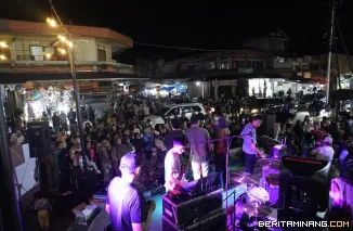 Suasana live musik di Pasar Pusat Padang Panjang.Foto: Kominfo Padang Panjang
