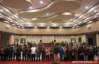 Wakil Wali Kota Payakumbuh Elzadaswarman, pada peringatan Hari Anti Narkotika Internasional (HANI) tahun 2025 yang digelar di Aula Ngalau Indah Balai Kota Payakumbuh, Kamis (26/06/2025) malam.