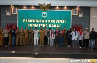 Proses verifikasi lapangan kawasan Geopark Nasional Sianok-Maninjau dan Silokek yang dihadiri Wakil Gubernur Sumatera Barat (Wagub Sumbar), Vasko Ruseimy di Auditorium Gubernuran, Selasa (10/6/2025) siang. Foto: Adpim Sumbar