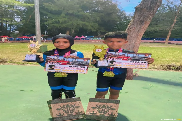 atlet PSC juga dinobati sebagai juara MPV Rayyan Azka Ibrahim dan Syahira Syauqina Azahra