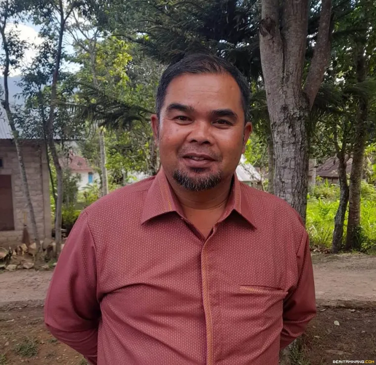 Ketua Kampug Berseiru Astra (KBA) Talang Babungo, Kasri Sastra, S.Pd.