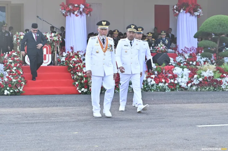 Gubernur Sumbar Mahyeldi dan Wagub Vasko Ruseimy.
