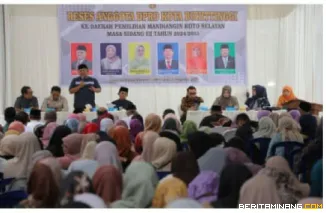 Reses berkelompok anggota DPRD Bukittinggi dapil MKS pada reses masa sidang III 2024/2025,di halaman kantor Camat MKS, jumat, (01/08).  Foto : Dok Humasdprdbkt