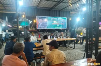 Anggota DPRD Sumbar Donizar Gelar Sosialisasi Perda No. 8 Tahun 2019 Tentang Kesejahteraan Sosial Di Cafe Es Durian Pasaman Barat. Sabtu, (23/8/2025)