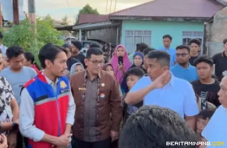 Wagub Vasko kunjungi  perlintasan sebidang Jati, Kecamatan Padang Timur, Kota Padang, Kamis (21/8/2025) siang. Foto: Adpim Sumbar