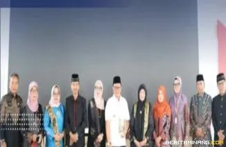 Pelatihan peningkatan kapasitas Bundo kanduang Bukittinggi, dibuka Wako Ramlan, kamis, (7/8).  Foto : Diskominfobkt
