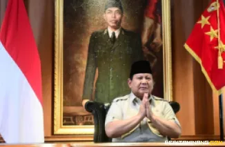 Presiden Prabowo Subianto menyampaikan keterangannya di kediaman pribadinya di Hambalang, Kabupaten Bogor, pada Jumat, 29 Agustus 2025. Foto: BPMI Setpres