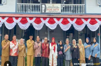 Wawako Bukittinggi Ibnu Asis menghadiri seminar kebangsaan di Auditorium UPT Perpustakaan Proklamator Bung Hatta, Selasa, (12/08).  Foto : Dok Diskominfobkt