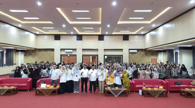 Kegiatan Pelatihan Pembelajaran Bahasa Indonesia bagi Penutur Asing (BIPA) bagi mahasiswa pada Senin (29/9) bertempat di Auditorium FBS UNP. Foto MR.