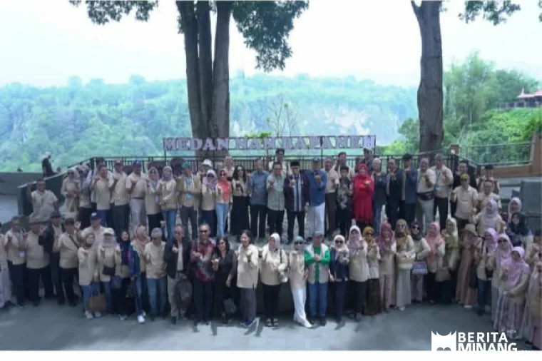 Wakil Wali Kota Bukittinggi, Ibnu Asis, Hadiri Pertemuan Guru Besar PTNBH se-Indonesia