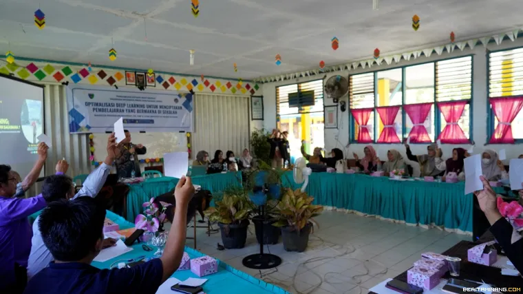 Suasana kegiatan pelatihan di MAN 3 Pesisir Selatan.
