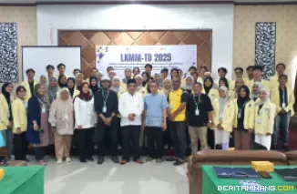 Pembukaan Latihan Keterampilan Manajemen Mahasiswa (LKMM) Tingkat Dasar pada Jumat (5/9) bertempat di Rumah Tamu UNP, Lubuk Minturun Padang. Foto MR.