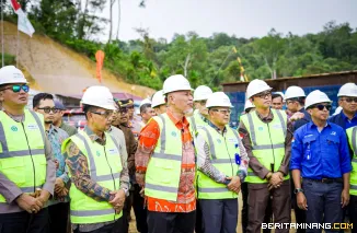 Gubernur Sumbar Mahyeldi dalam kegiatan pengeboran perdana sumur panas bumi BNJ-1 PSPE Bonjol milik PT Medco Power Indonesia di Kabupaten Pasaman Barat, Kamis (11/9/2025). Foto: Adpim Sumbar