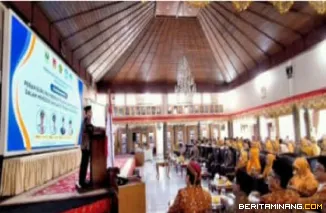 Wawako Bukittinggi hadiri acara pelantikan pengurus DPD AGPAII Kota Bukittinggi periode 2025-2029 di ruangan pertemuan Istana Bung Hatta, Sabtu, (20/09)
