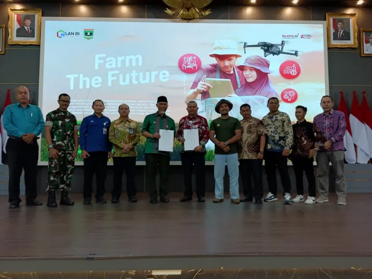 Gubernur Sumatera Barat (Sumbar), Mahyeldi Ansharullah ketika mencanangkan gerakan &quot;Farm the Future&quot; atau pertanian masa depan di Auditorium Gubernuran, Kamis (9/10/2025). Foto: Adpim Sumbar