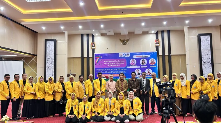 ICLLE 7 DBSI FBS UNP Dibuka Wakil Rektor Universitas Negeri Padang