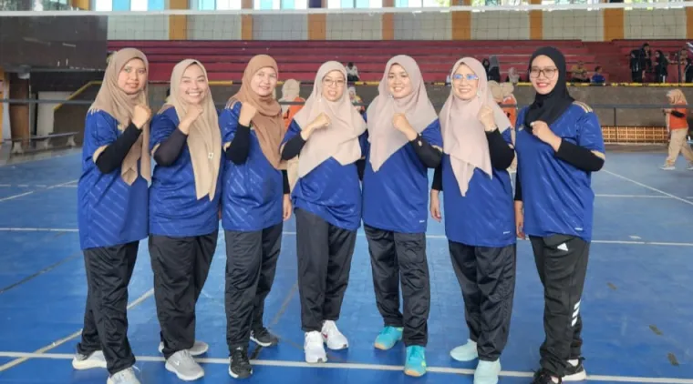 Tim Voli Putri FBS Universitas Negeri Padang. Foto MR.