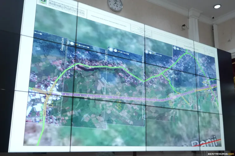 Suasana lain rapat kemacetan Padang Lua.