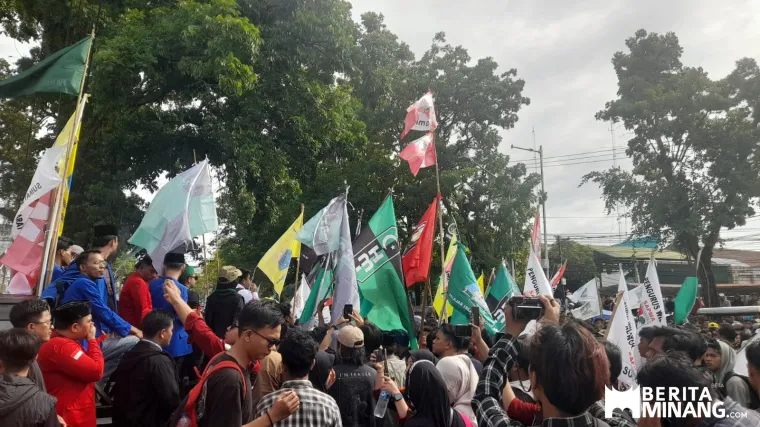 Ilustrasi Apatisme Politik: Ancaman Diam-diam bagi Demokrasi