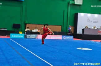 Atlet Wushu Sumbar saat bertanding di arena PON PON Beladiri II 2025 Kudus. Foto: Humas KONI Sumbar