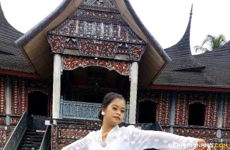 Jingga Dwi arsya Siswi SLB C Payakumbuh yang menjadi Juara 2 Fashion Show FLS3N tingkat Nasional
