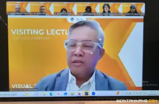 Perkuliahan bersama dosen Prof Ts Dr Khairul Aidil Azlin Abd Rahman CIDe. Foto MR
