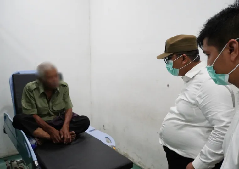 Wali Kota, Hendri Arnis saat melakukan inspeksi mendadak (sidak) ke RSUD Padang Panjang, Selasa (28/10/2025).Foto: Kominfo Padang Panjang